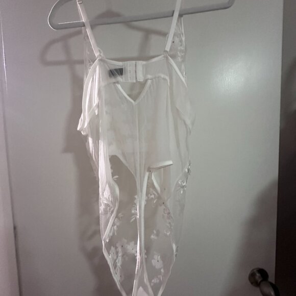 Floral Bodysuit - Picture 4 of 4